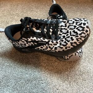 Brooks Revel. Women’s size 11.5.